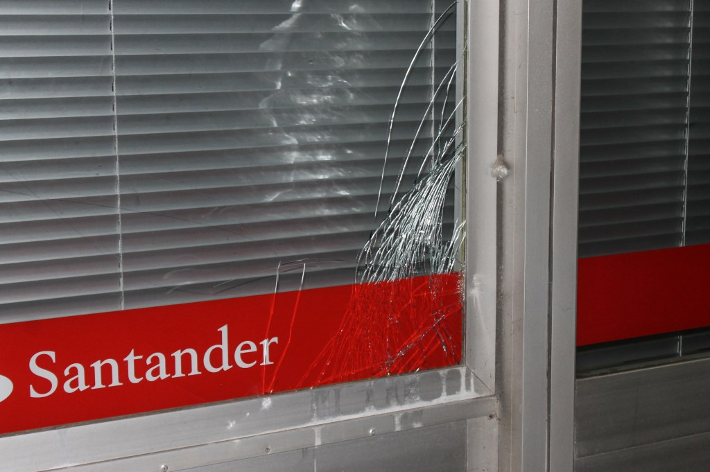 13-06-18 - Vandalismo Centro Cubatão - AN (24)