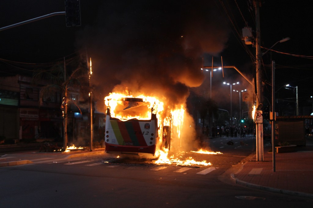 13-06-18 - Vandalismo Centro Cubatão - AN (77)
