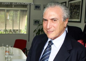 escritorio-pessoal-em-sao-paulo-06-12-2013-michel-temer